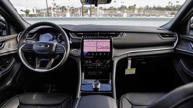 new 2025 Jeep Grand Cherokee car, priced at $39,745