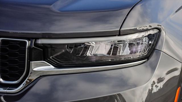 new 2025 Jeep Grand Cherokee car, priced at $39,745