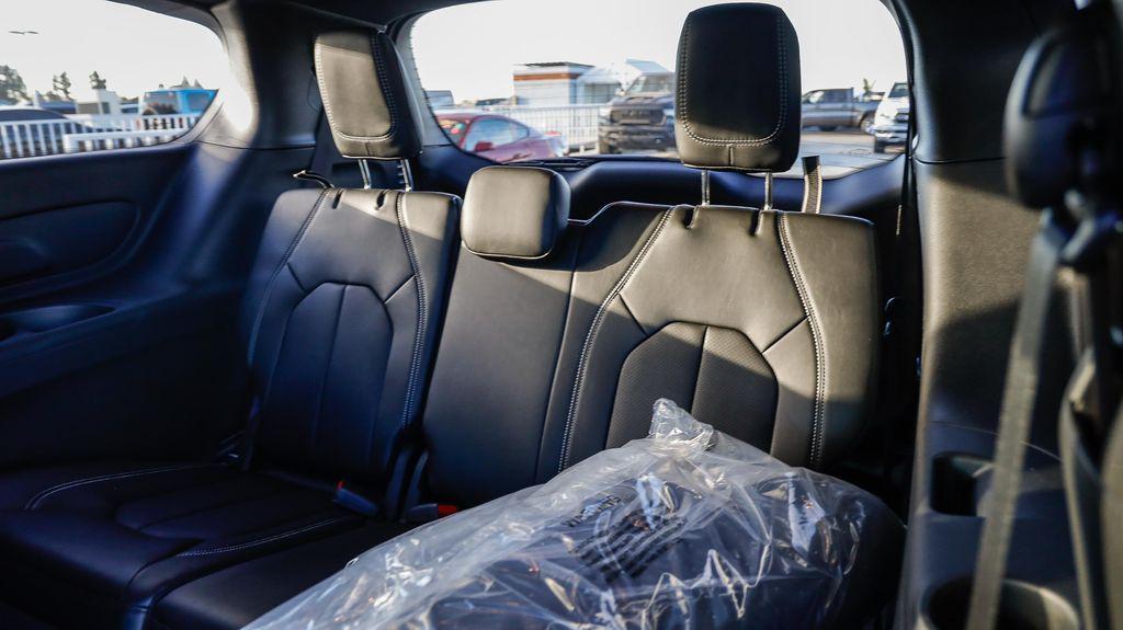 new 2025 Chrysler Pacifica car, priced at $30,067