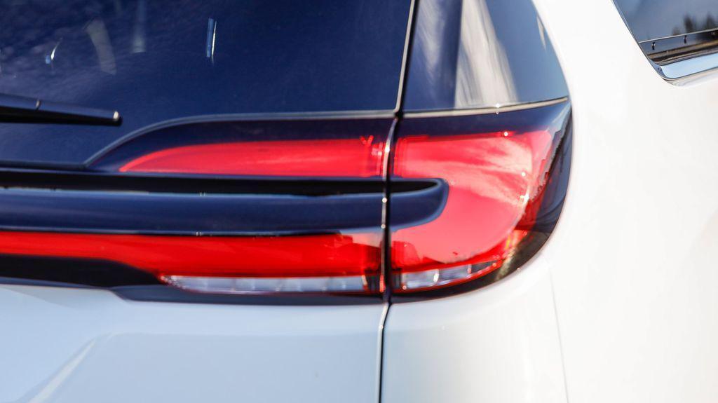 new 2025 Chrysler Pacifica car, priced at $30,067