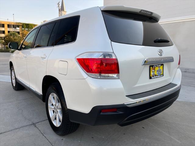 used 2012 Toyota Highlander car, priced at $11,588