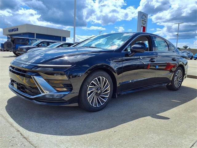 new 2025 Hyundai Sonata Hybrid car, priced at $36,495