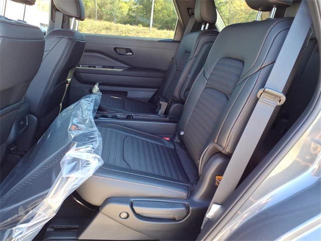 new 2025 Nissan Pathfinder car, priced at $39,417