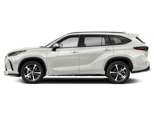 used 2021 Toyota Highlander car, priced at $32,999