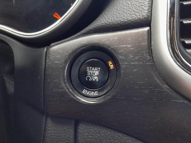 used 2015 Jeep Grand Cherokee car, priced at $12,978