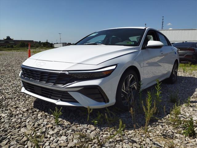 new 2024 Hyundai Elantra car, priced at $26,970