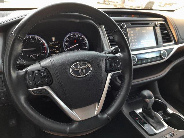 used 2016 Toyota Highlander car, priced at $18,983