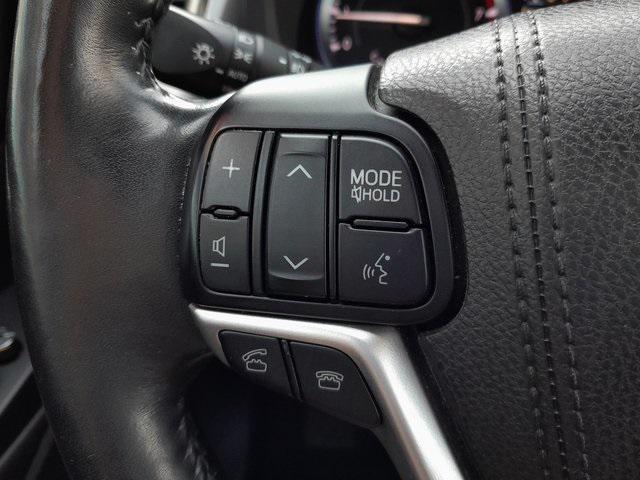 used 2016 Toyota Highlander car, priced at $18,983