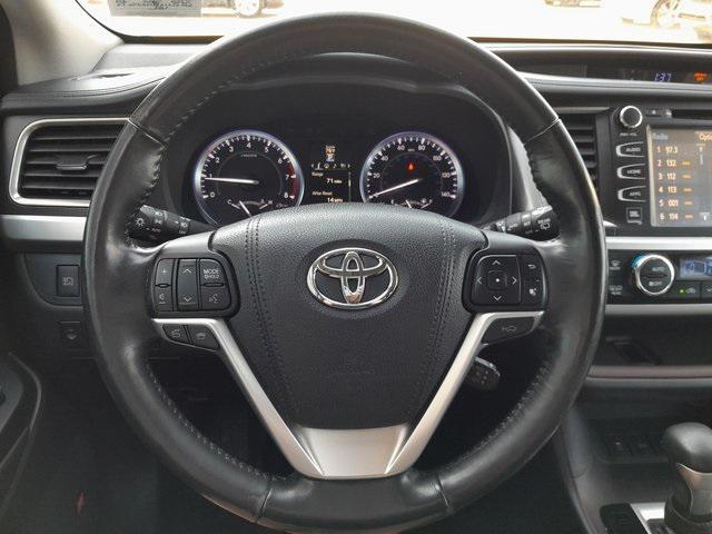 used 2016 Toyota Highlander car, priced at $18,983