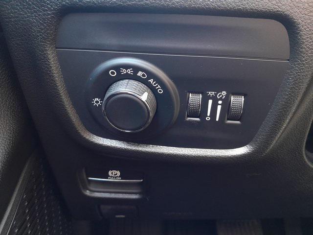 used 2024 Jeep Grand Cherokee car, priced at $38,524
