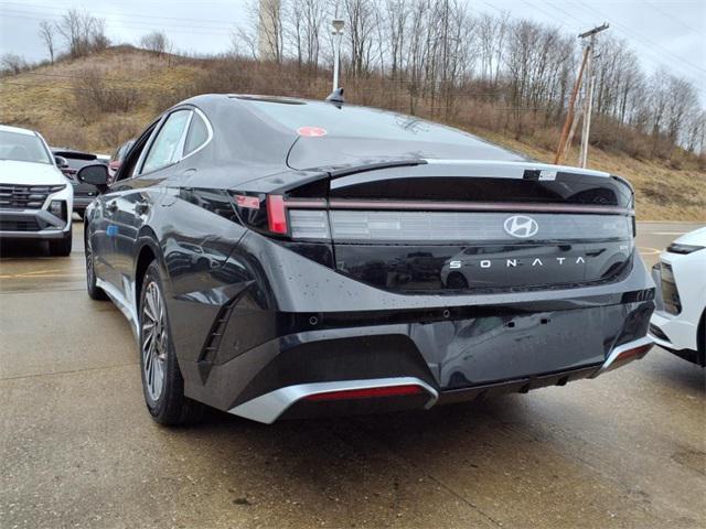 new 2025 Hyundai Sonata Hybrid car, priced at $37,205