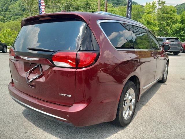 used 2018 Chrysler Pacifica car, priced at $12,992