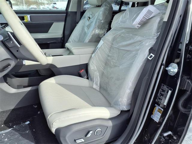 new 2025 Hyundai Santa Fe car, priced at $37,600