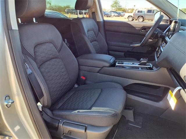new 2025 Nissan Pathfinder car, priced at $38,605