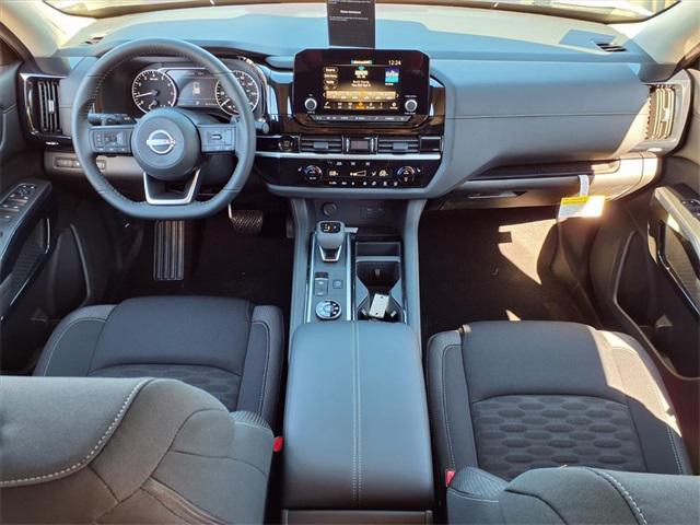 new 2025 Nissan Pathfinder car, priced at $38,605