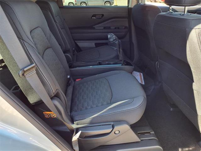 new 2025 Nissan Pathfinder car, priced at $38,605