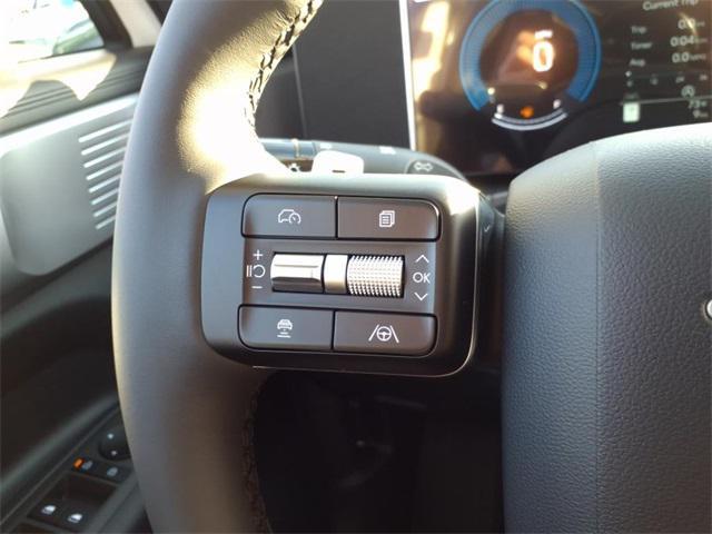 used 2025 Hyundai Santa Fe car, priced at $31,905
