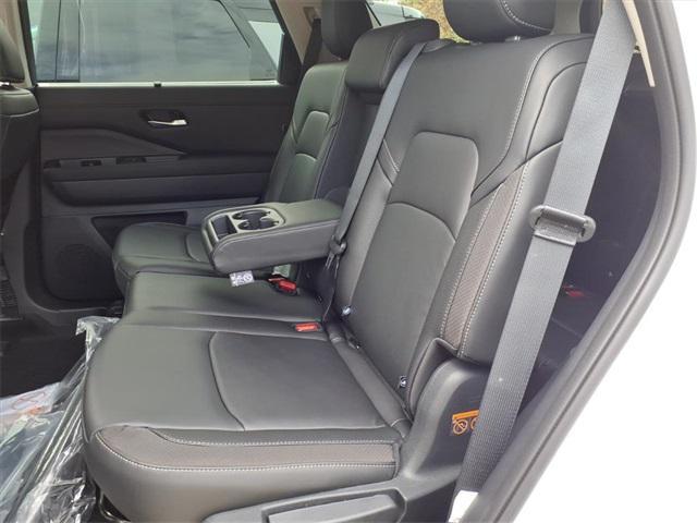 new 2025 Nissan Pathfinder car, priced at $39,767