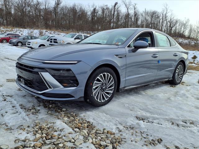 new 2025 Hyundai Sonata Hybrid car, priced at $32,790