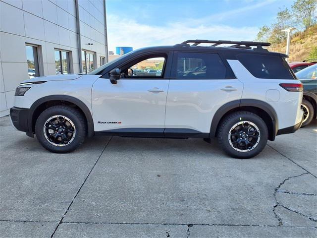 new 2025 Nissan Pathfinder car, priced at $40,326
