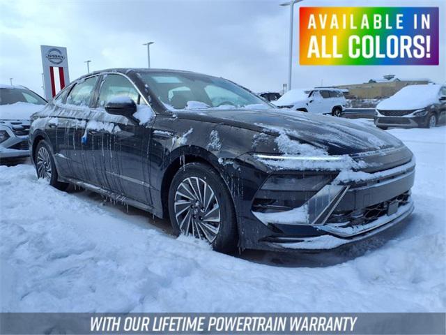 new 2025 Hyundai Sonata Hybrid car, priced at $30,965