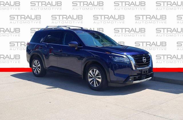 used 2022 Nissan Pathfinder car, priced at $29,918