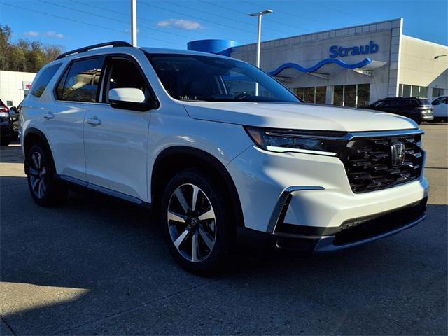 new 2025 Honda Pilot car, priced at $49,868