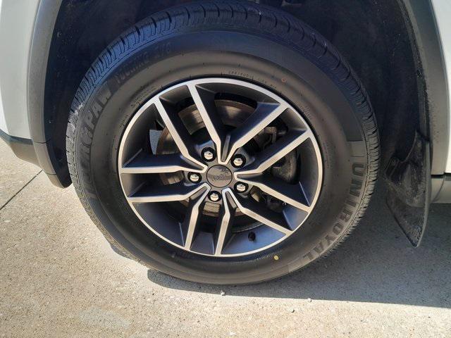 used 2021 Jeep Grand Cherokee car, priced at $25,933