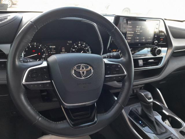 used 2021 Toyota Highlander car, priced at $30,180