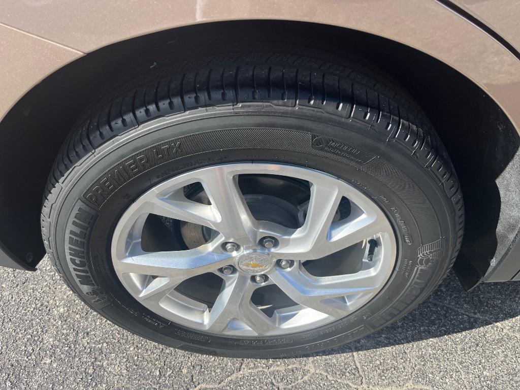used 2019 Chevrolet Equinox car, priced at $19,550
