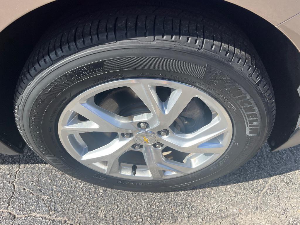 used 2019 Chevrolet Equinox car, priced at $19,550