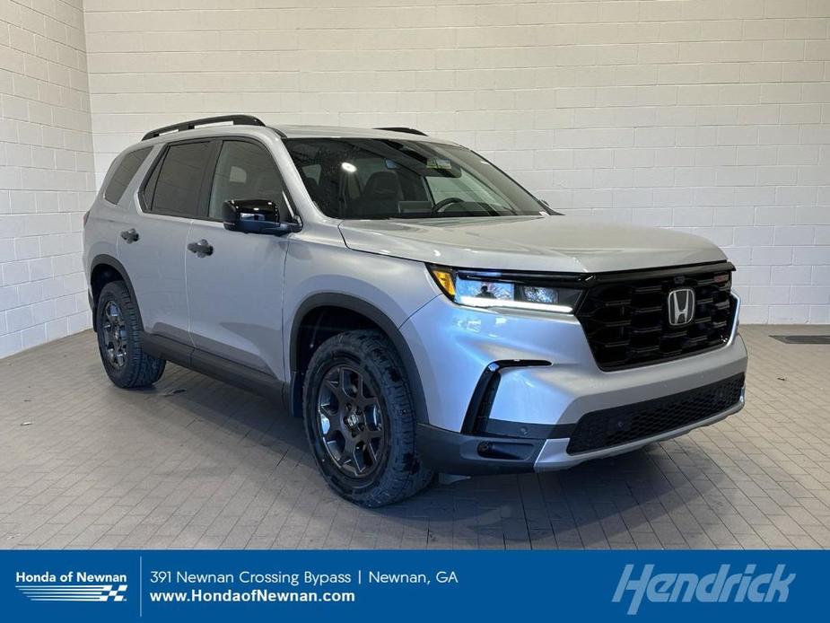 new 2025 Honda Pilot car, priced at $48,763