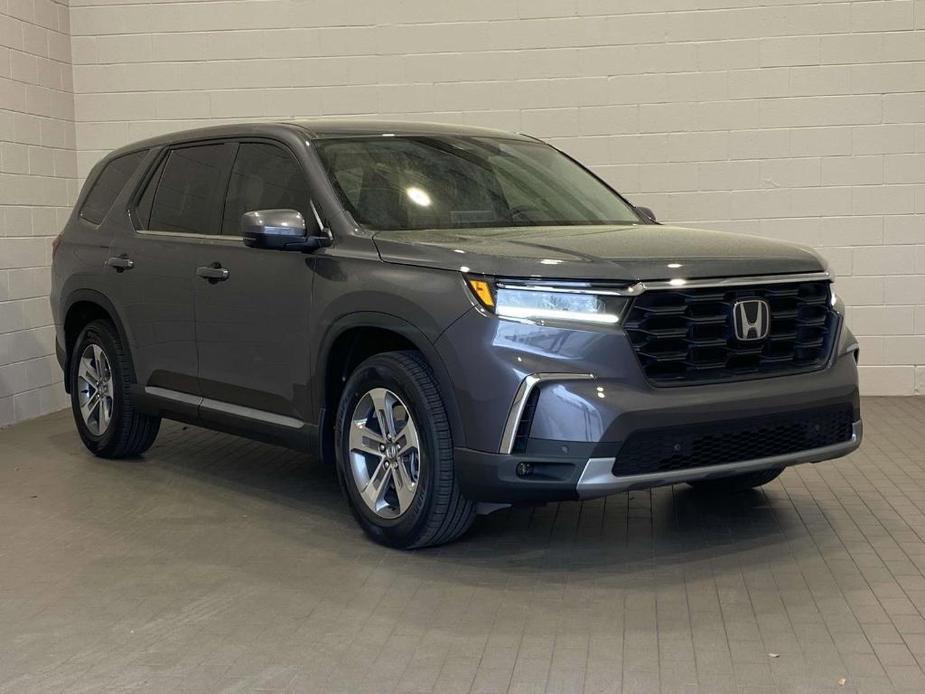 new 2025 Honda Pilot car, priced at $43,099