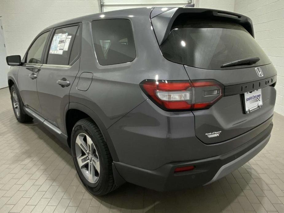 new 2025 Honda Pilot car, priced at $43,099