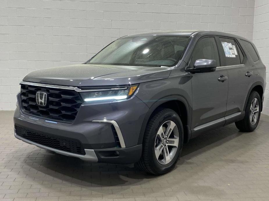 new 2025 Honda Pilot car, priced at $43,099