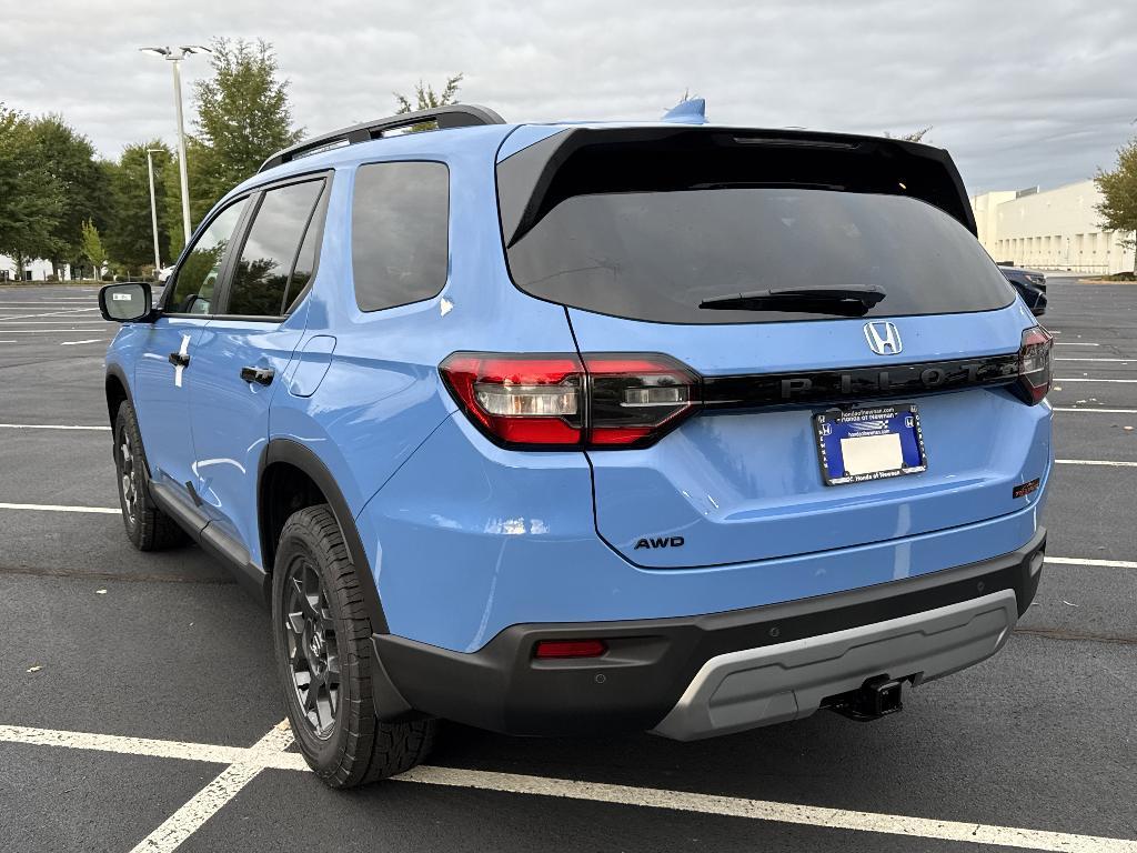 new 2025 Honda Pilot car, priced at $48,346