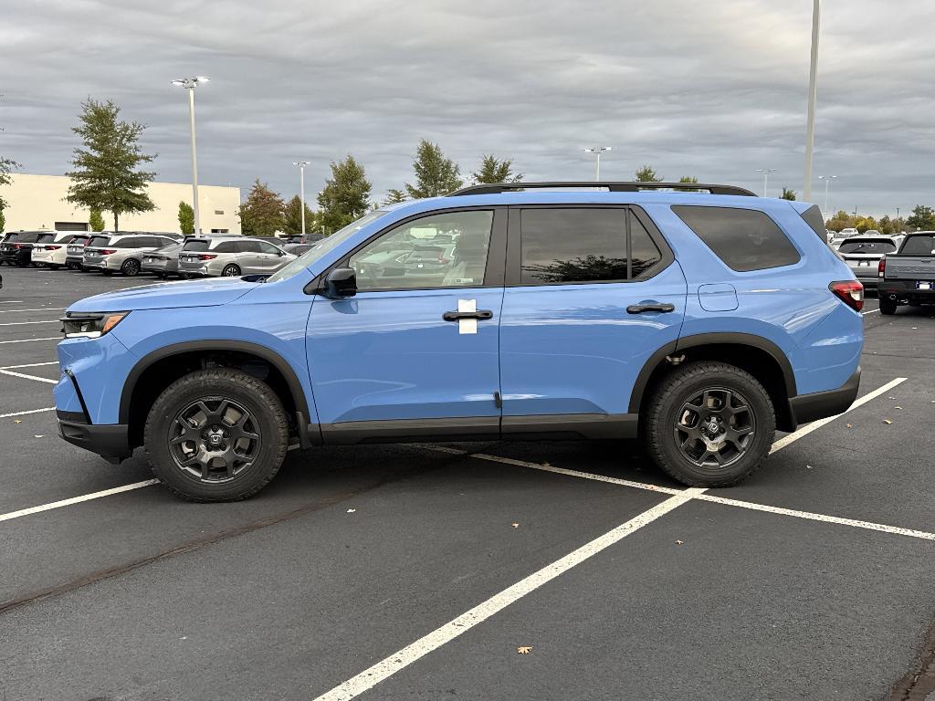 new 2025 Honda Pilot car, priced at $48,346