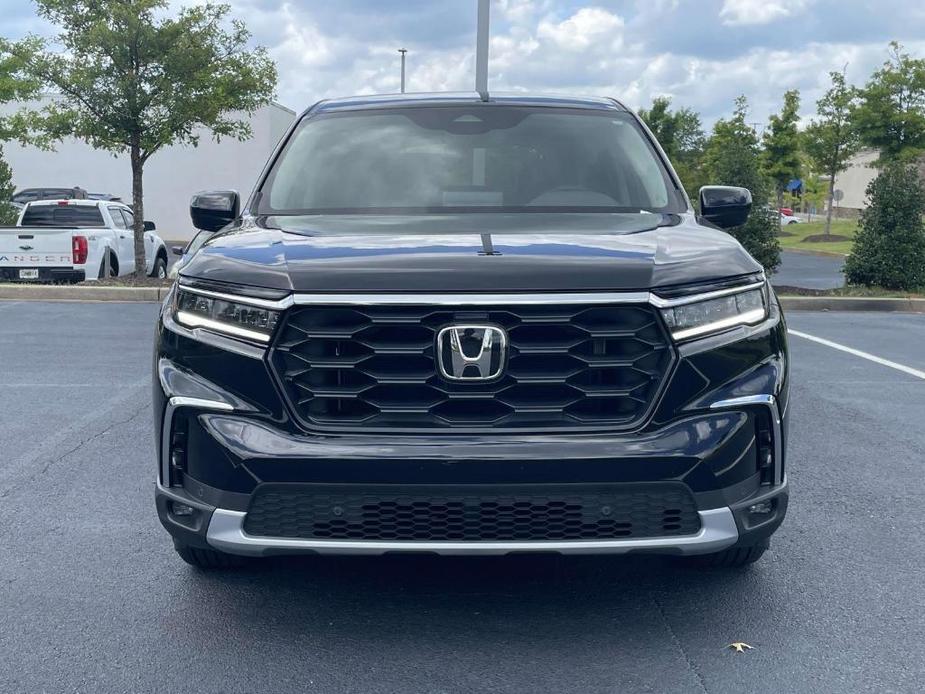 new 2025 Honda Pilot car, priced at $45,528