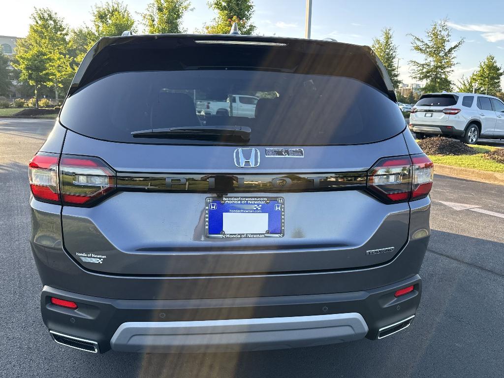 new 2025 Honda Pilot car, priced at $46,018