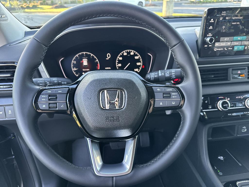 new 2025 Honda Pilot car, priced at $46,018