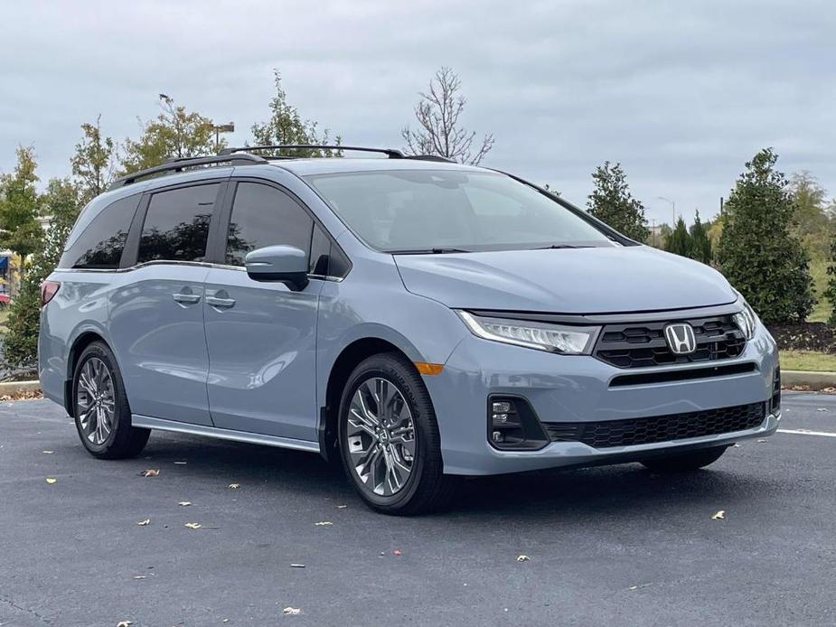 new 2025 Honda Odyssey car, priced at $47,542