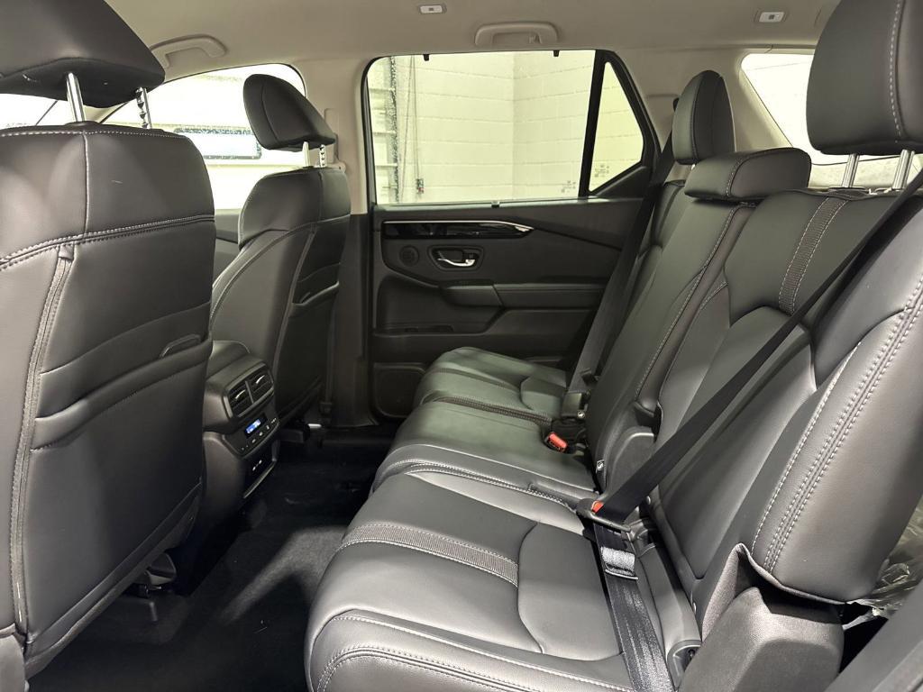 new 2025 Honda Pilot car, priced at $47,150