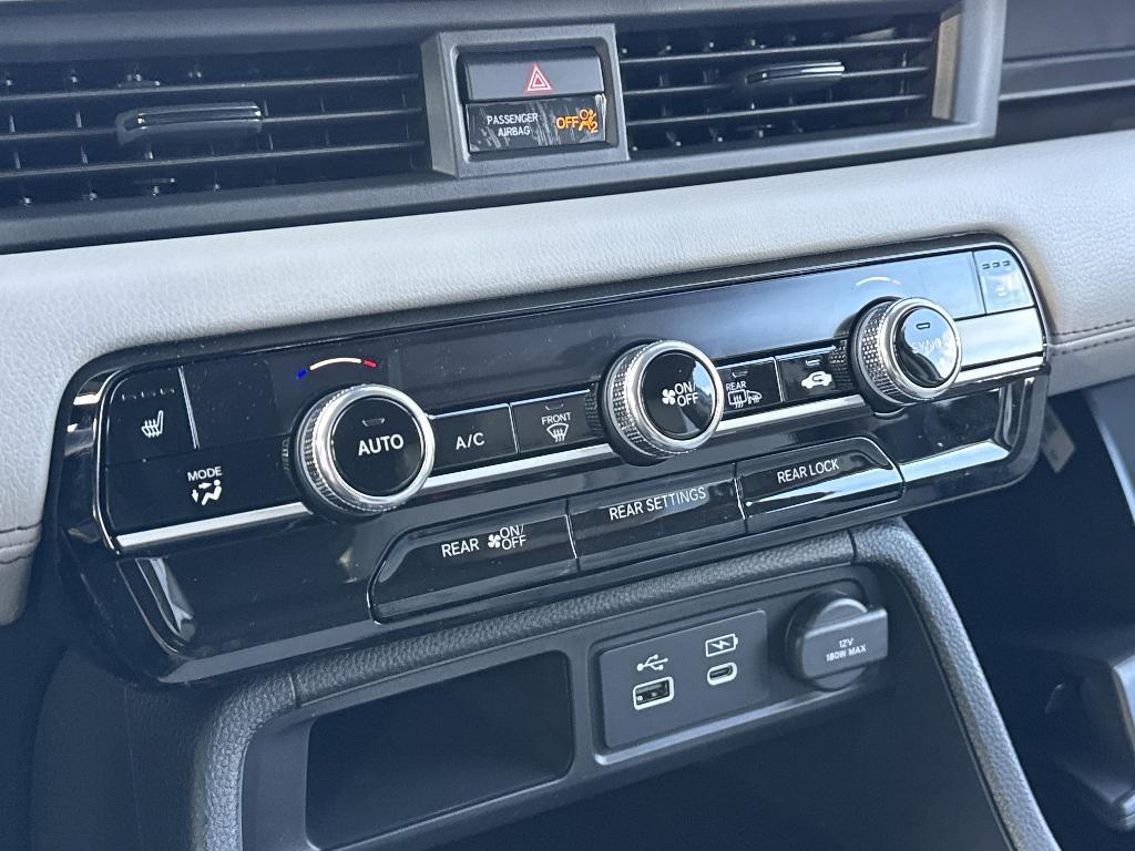 new 2025 Honda Pilot car, priced at $48,793