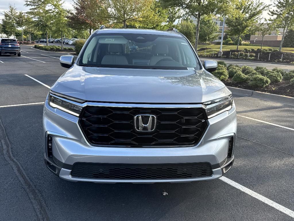 new 2025 Honda Pilot car, priced at $48,793