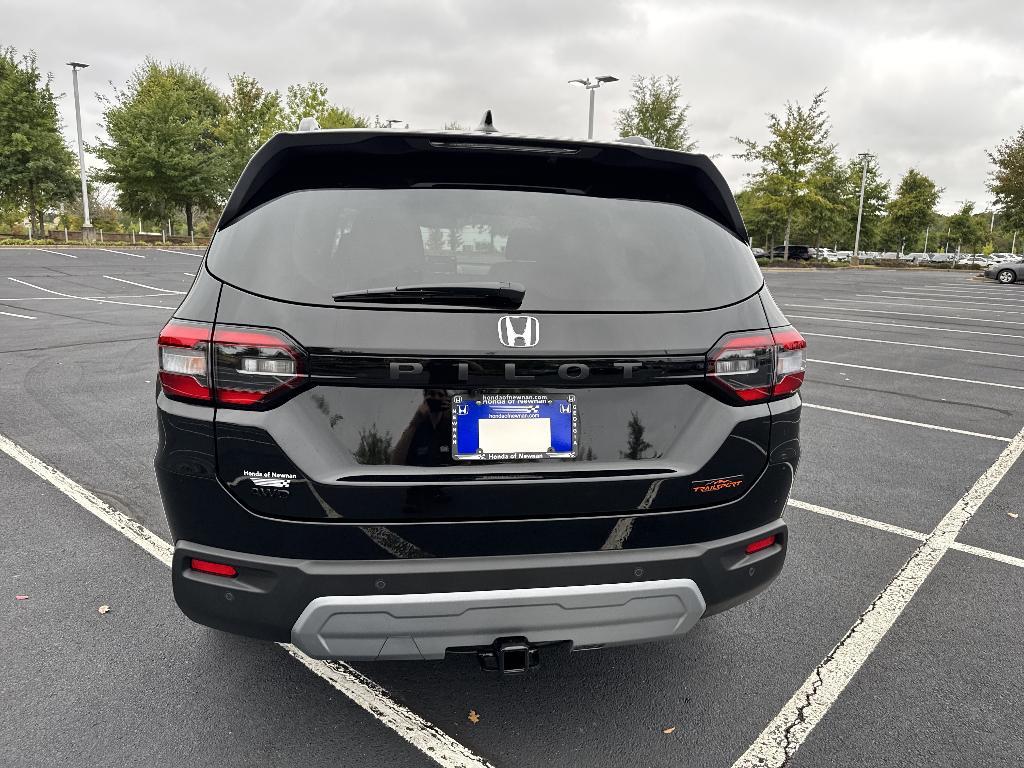 new 2025 Honda Pilot car, priced at $47,918