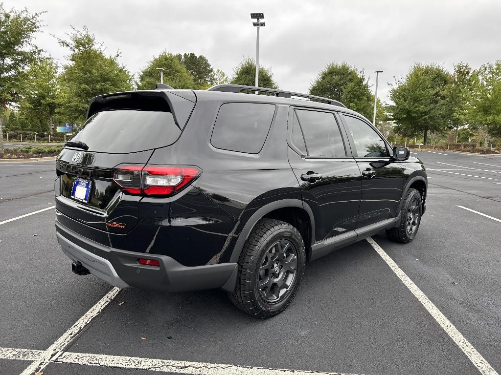 new 2025 Honda Pilot car, priced at $47,918
