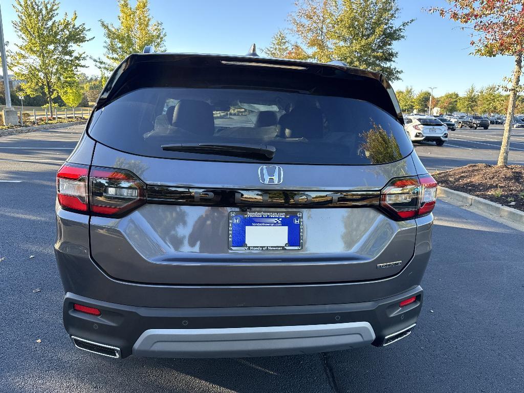 new 2025 Honda Pilot car, priced at $48,200