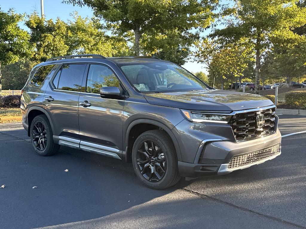 new 2025 Honda Pilot car, priced at $48,200