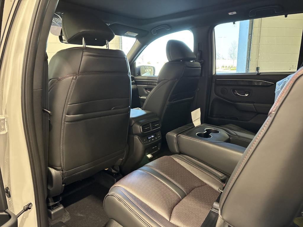 new 2025 Honda Pilot car, priced at $54,226