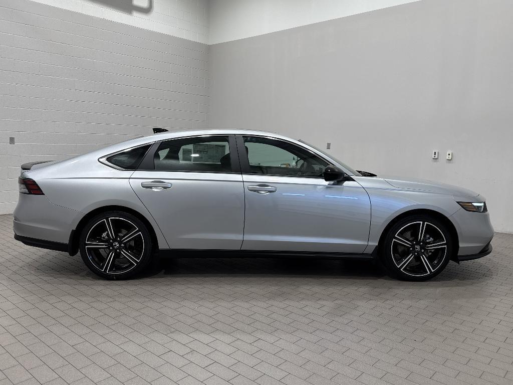 new 2025 Honda Accord Hybrid car, priced at $33,107